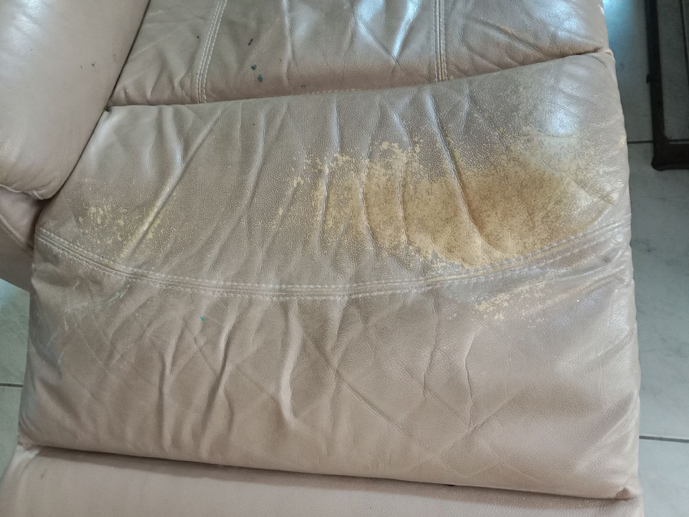 台南皮沙發龜裂磨損修補染色 施工前